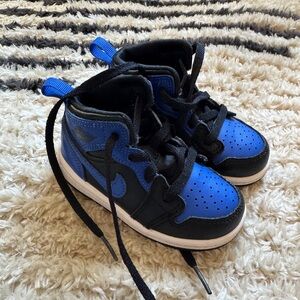 Nike Kids Blue and Black Sneakers